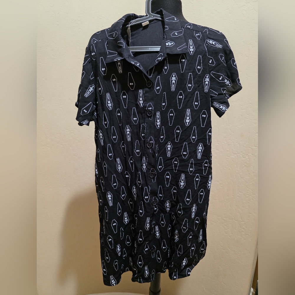 Hot Topic Black Coffin Pattern Women's Shirt Button Up Dress L NWT